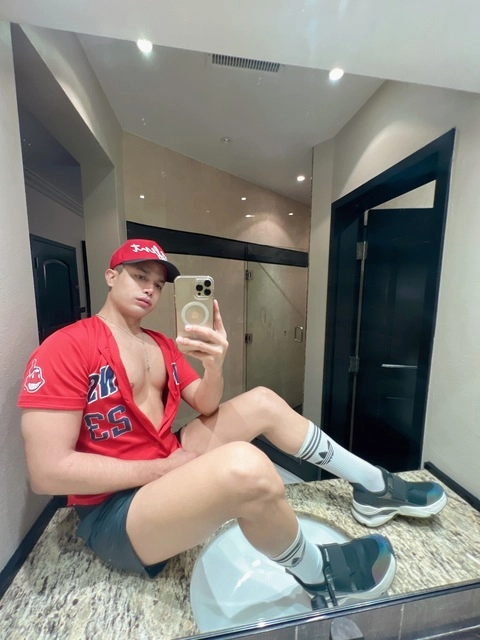 Luciano noah ? OnlyFans Picture