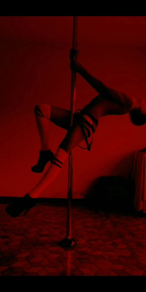Pole Dance For Boys OnlyFans Picture