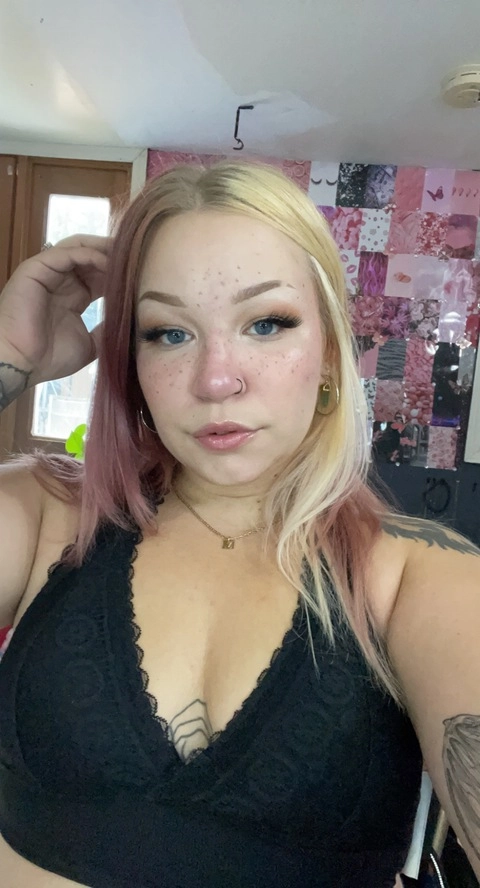 FreeBubblieBree OnlyFans Picture
