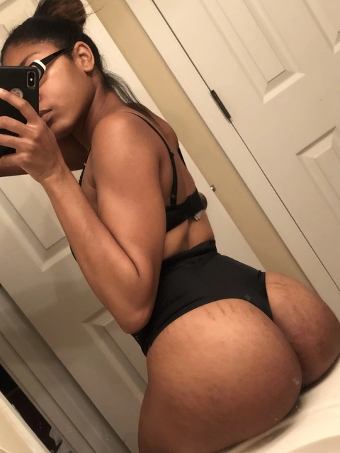 PhatAssWetPussy OnlyFans Picture