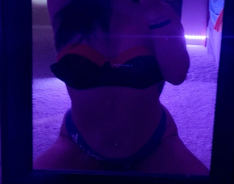 lola 🦋 OnlyFans Picture