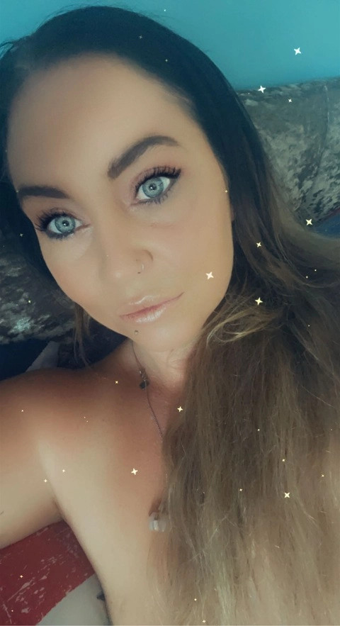 Prettybleeneyes ?? OnlyFans Picture