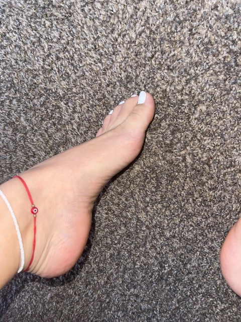 Cute feet OnlyFans Picture