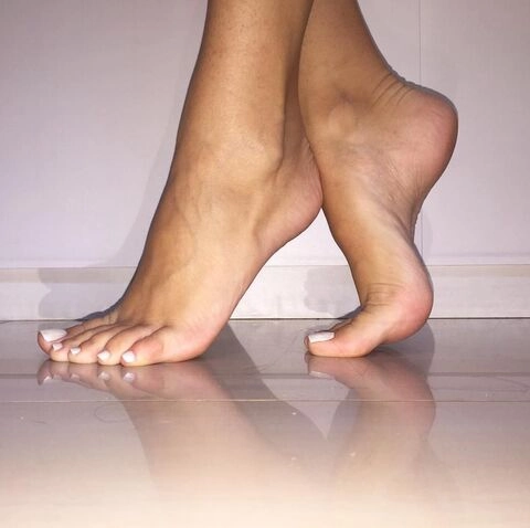 Polished Toes