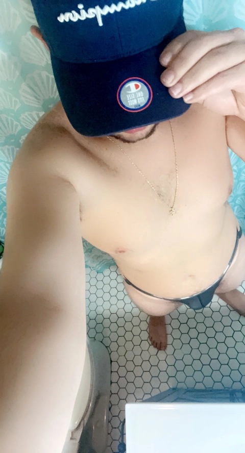 Lorenzo Santos OnlyFans Picture