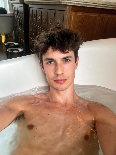 XANDER OnlyFans Picture