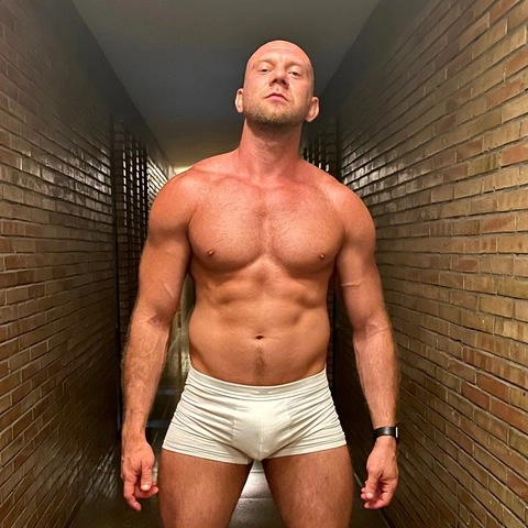 Max Zarec XXL OnlyFans Picture