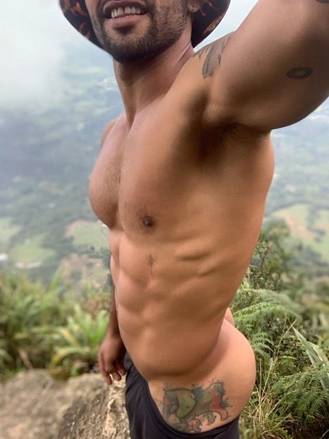 JHON MEJIA OnlyFans Picture