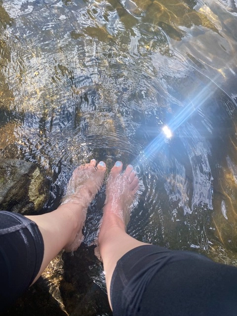 Sunshine State Feet ☀️