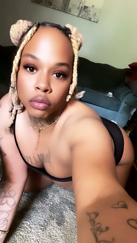 Honey OnlyFans Picture