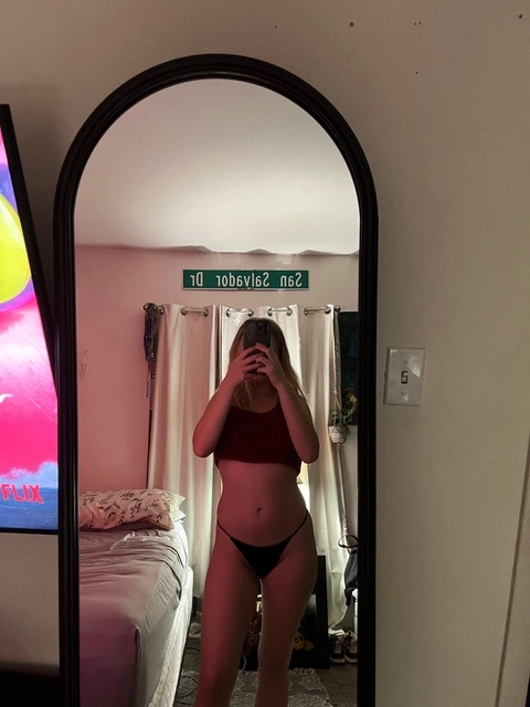Kate OnlyFans Picture