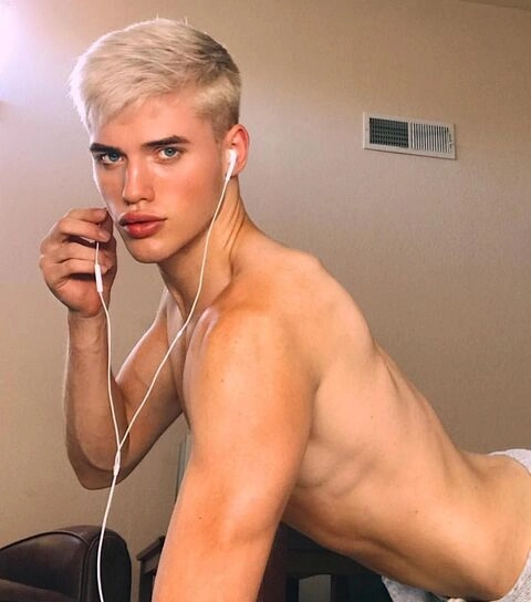 Lucas OnlyFans Picture