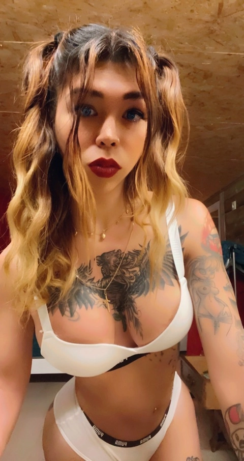 Emmily OnlyFans Picture