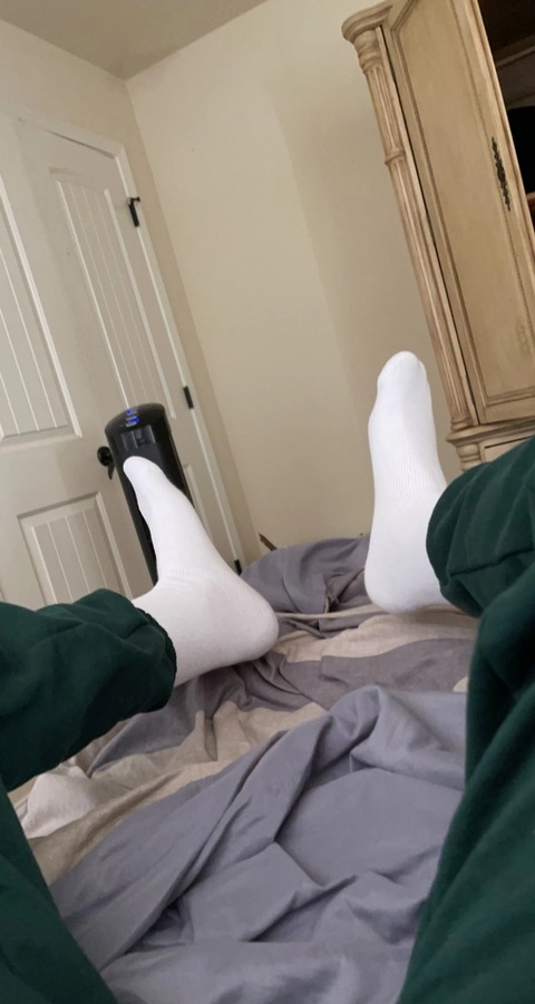 Feetsndsocks2021 OnlyFans Picture