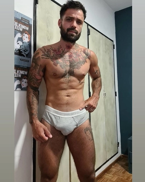 EDUARDO VILLEGAS OnlyFans Picture