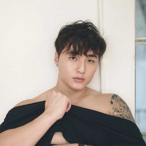 Mr. Zaddy Yang OnlyFans Picture