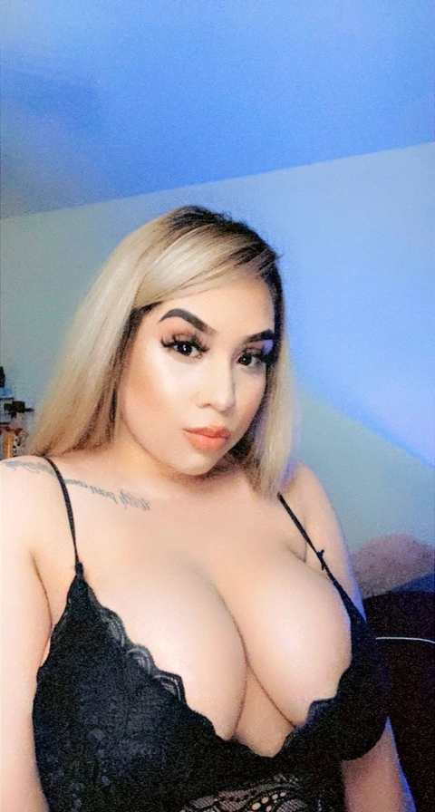 Aiko23 OnlyFans Picture