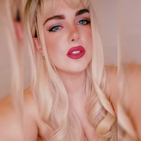 MAY 💋 OnlyFans Picture