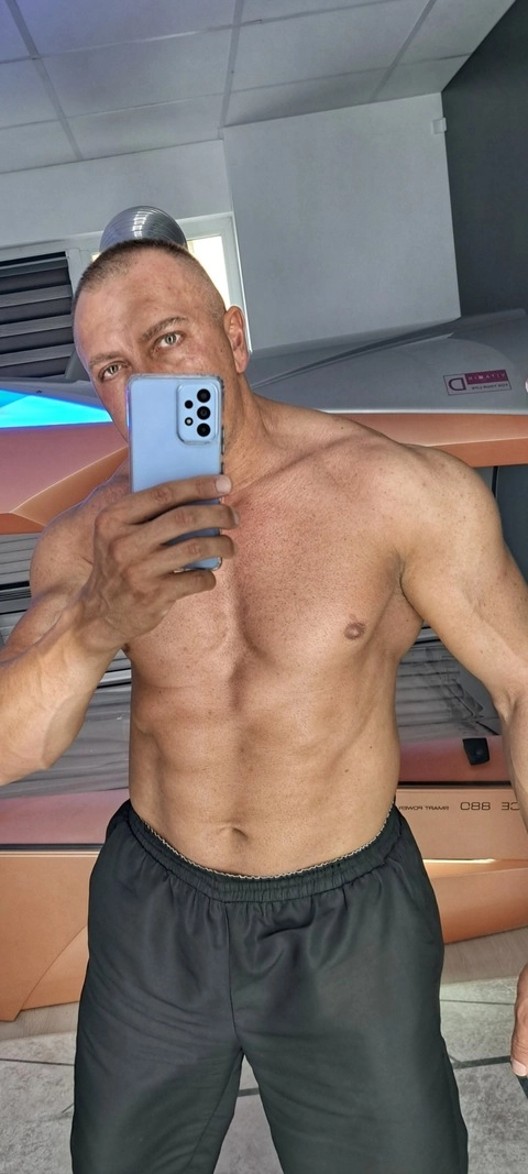 Comanescu Bogdan OnlyFans Picture