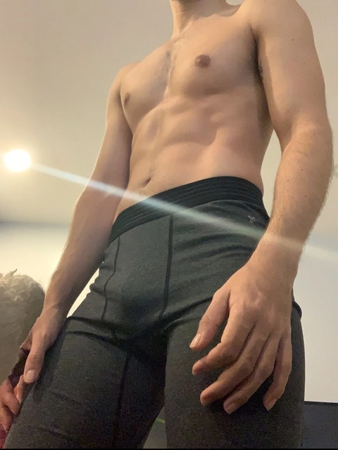 camrogue OnlyFans Picture