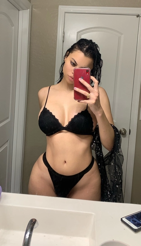 NESSA UNCENSORED OnlyFans Picture