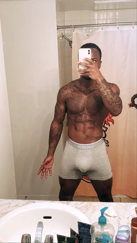 HUNCHO OnlyFans Picture