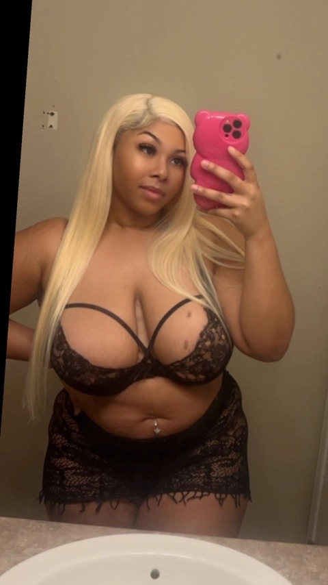 Madam Venus OnlyFans Picture