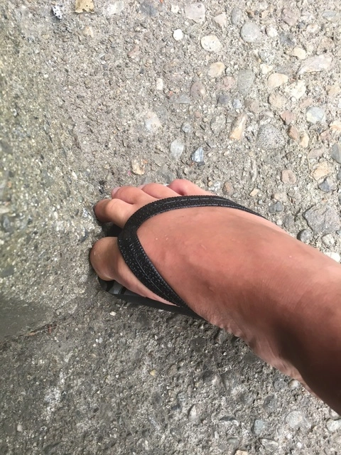 Throbbing big toe OnlyFans Picture