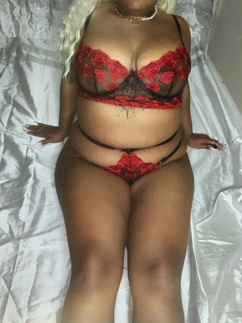 Juicy Jezebel 💕 OnlyFans Picture