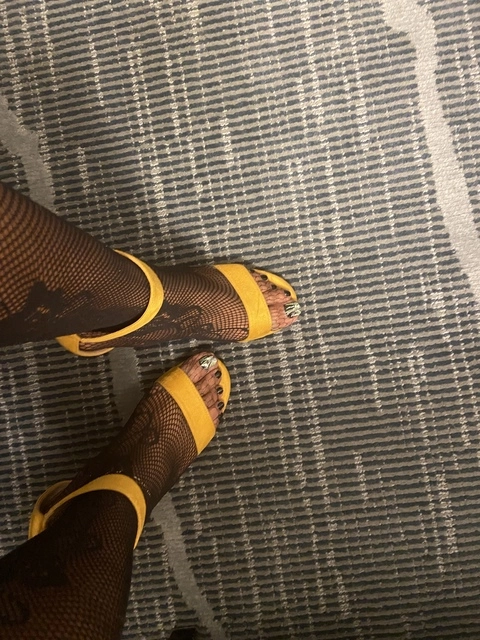 Tia feet Love OnlyFans Picture