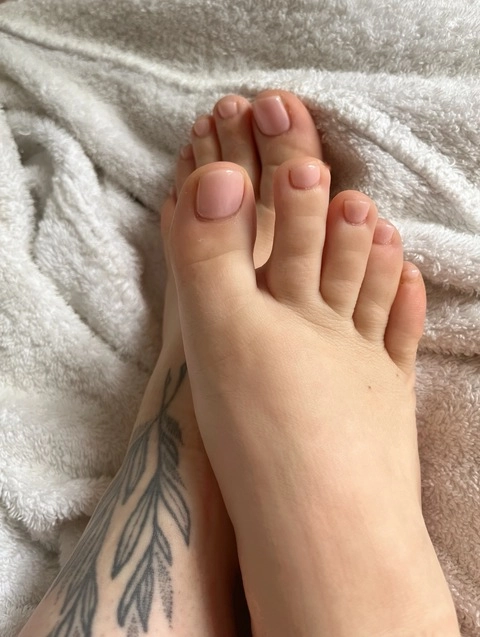 Footsie_23 OnlyFans Picture