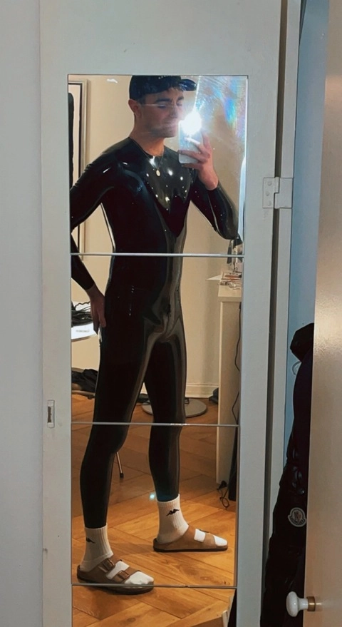Latex Caesar OnlyFans Picture