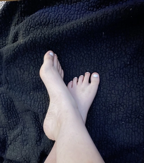 Messy Soles OnlyFans Picture