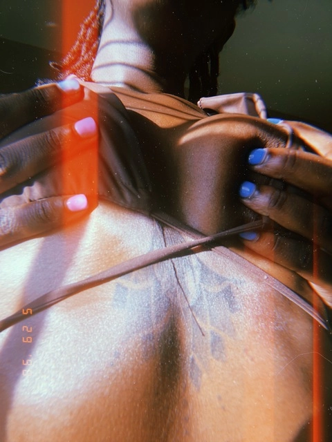 𝙰𝚙𝚑𝚛𝚘𝚍𝚒𝚝𝚎✨ OnlyFans Picture