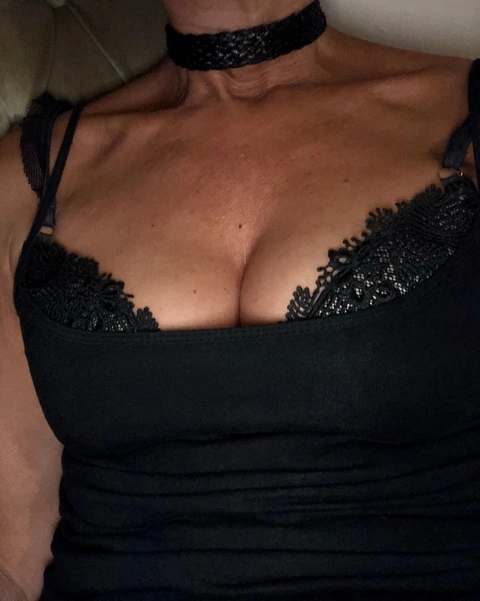 Mischiefrubymae OnlyFans Picture