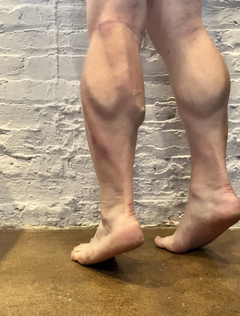 DaddyCalves OnlyFans Picture