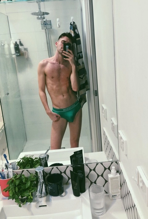 Lewis dean OnlyFans Picture