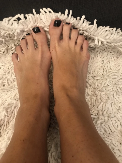 Feet lovers