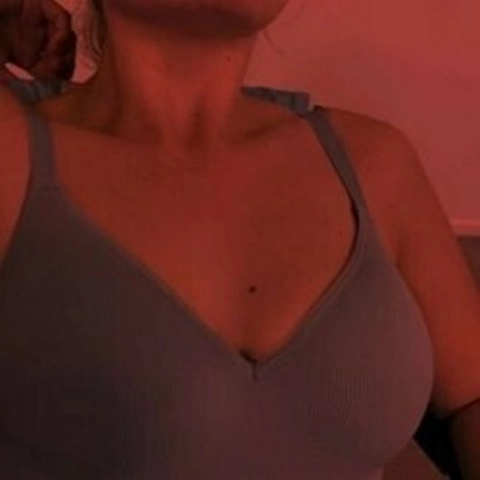 Anna OnlyFans Picture