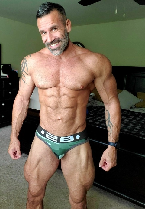 Straightmuscleandmore OnlyFans Picture