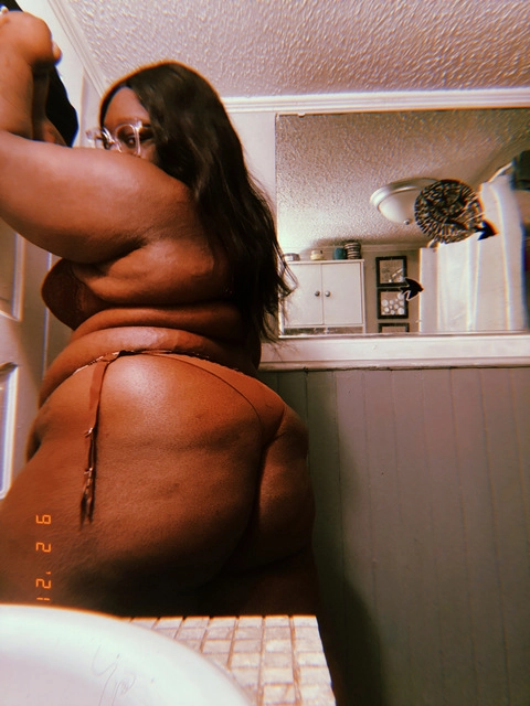 Mocha Mommy 🤎 OnlyFans Picture