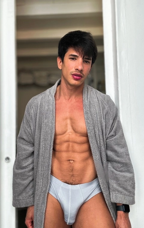 Luis OnlyFans Picture