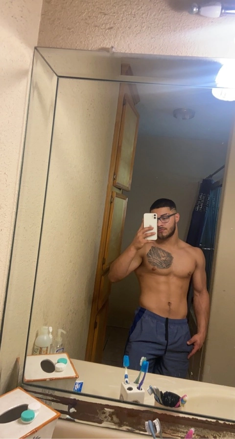 Jose Esparza OnlyFans Picture