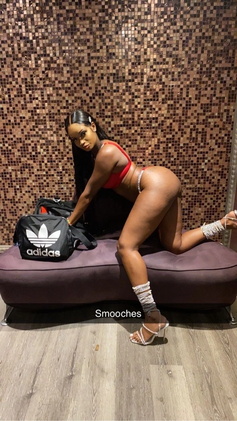 SmoochesSoSavage OnlyFans Picture