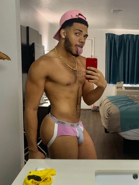 thick boy lem 👅 OnlyFans Picture