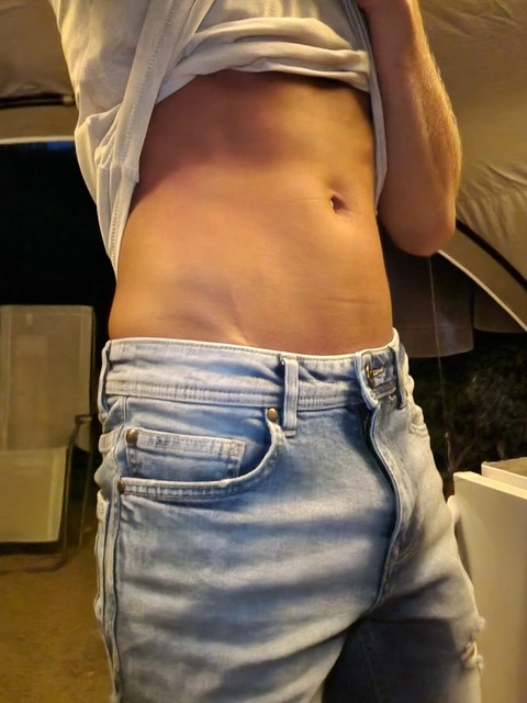 Chast guy XXX OnlyFans Picture