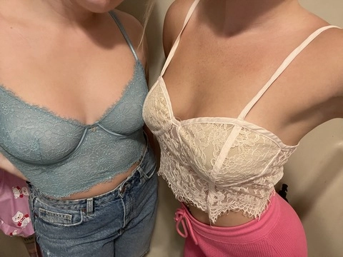 College girls OnlyFans Picture