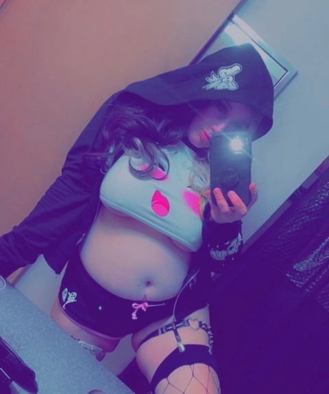 Sl33pydoll OnlyFans Picture