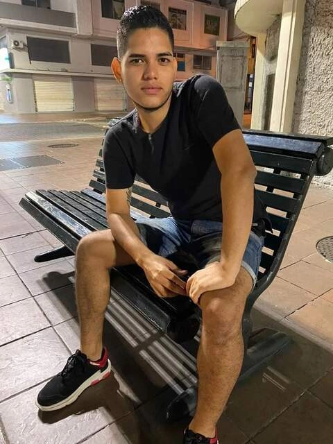 ISAAC 20CM LATIN HOTTEST BOY OnlyFans Picture