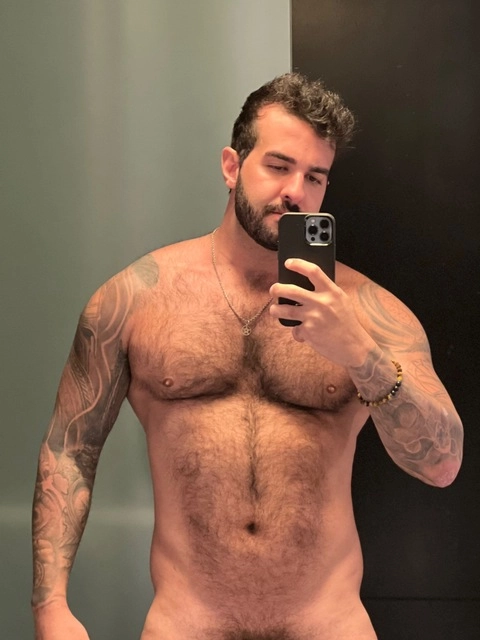 HAIRY MUSCLE  🦍 OnlyFans Picture